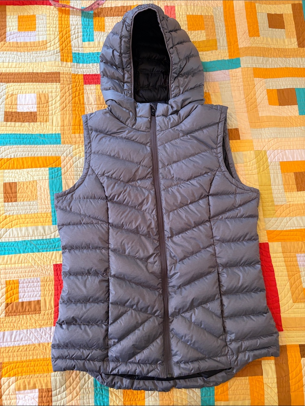 LOLE Hooded Quilted Down Puffer Vest in Gray
